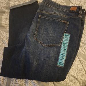 Seven Jeans, Women's Plus size 24, NWT, weekend slim fit with cuffed legs.